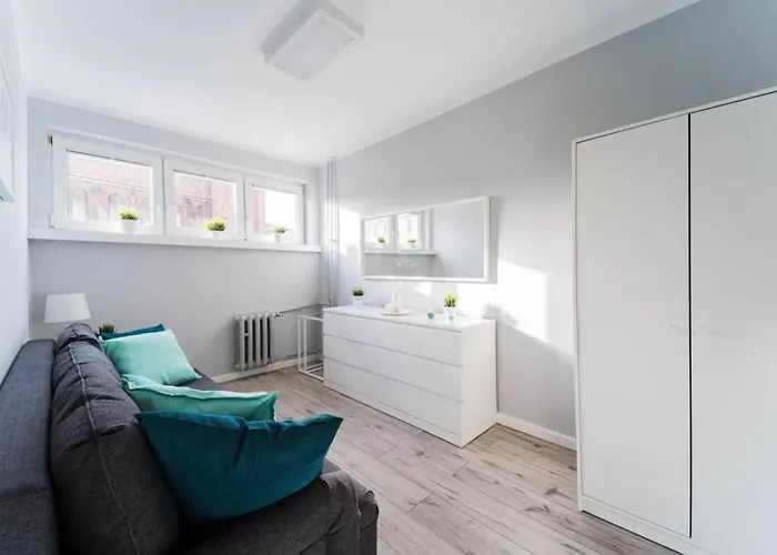 4 On Martket Square - View - 150 M Town Hall Apartman *